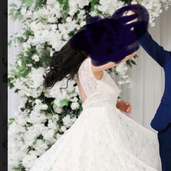 Wedding Dress - Picture 7 of 8